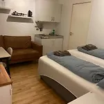 Either A Large Or A Small Apartamento