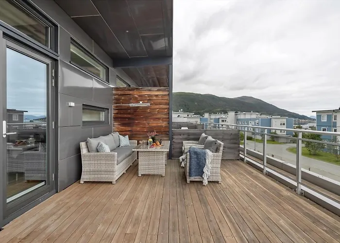 Either A Large Or A Small Apartamento Tromsø