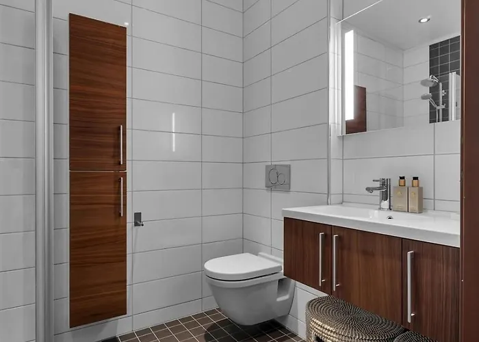 Either A Large Or A Small Apartamento Tromsø